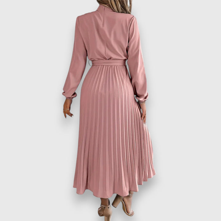 Levoire | Élégance Intemporelle Dans Une Robe Midi