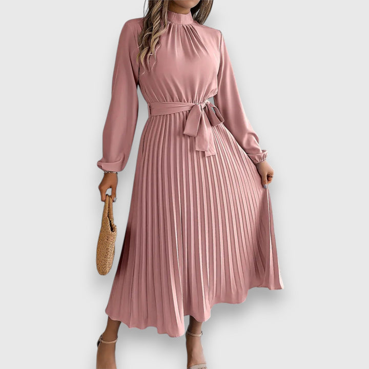 Levoire | Élégance Intemporelle Dans Une Robe Midi Rosa