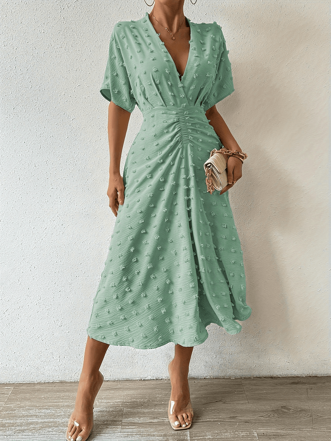 Levoire | Robe Midi Élégante pour Femmes avec Décolleté Profond Vert clair