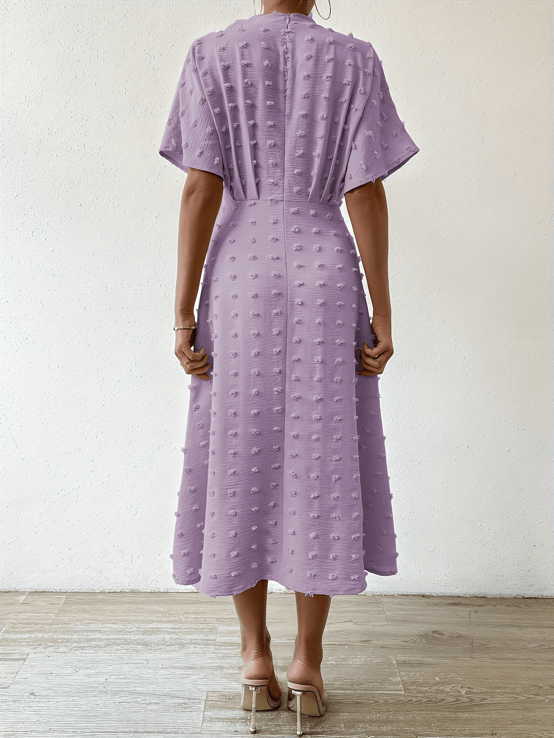 Levoire | Robe Midi Élégante pour Femmes avec Décolleté Profond