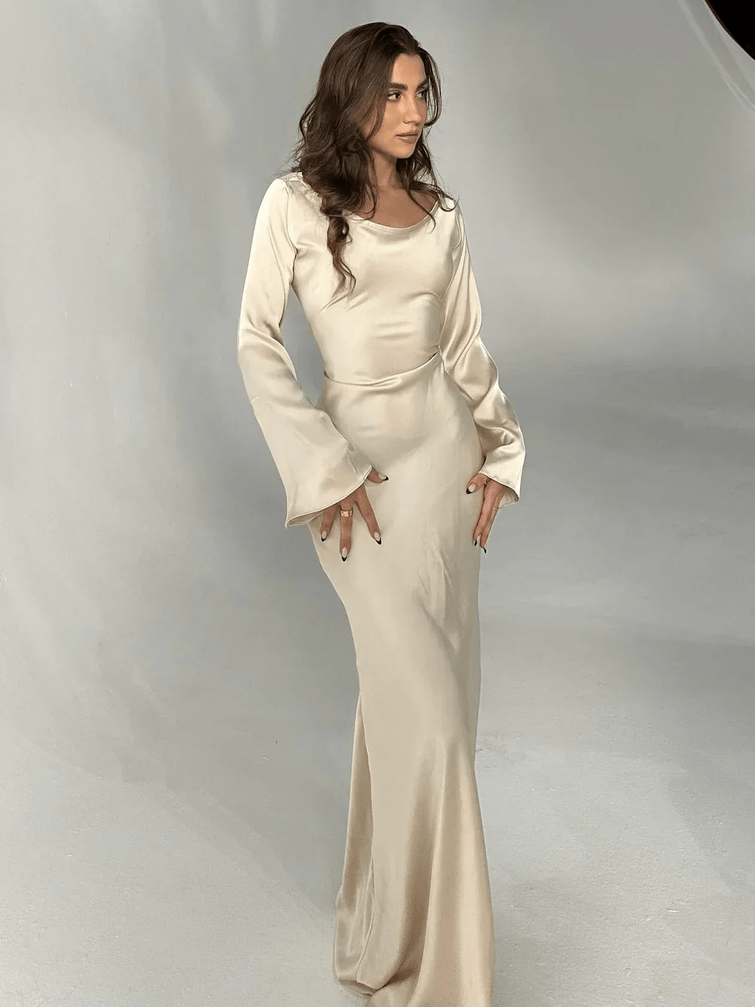Levoire | Robe Unie Élégante Manches Longues Sable
