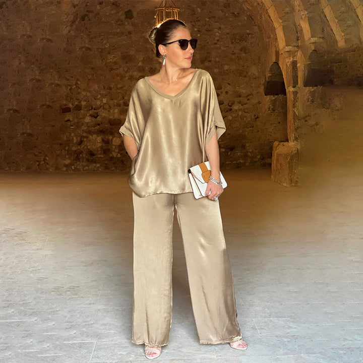 Levoire | Ensemble À Deux Pièces Élégant Et Brillant Avec Un Grand Décolleté En V