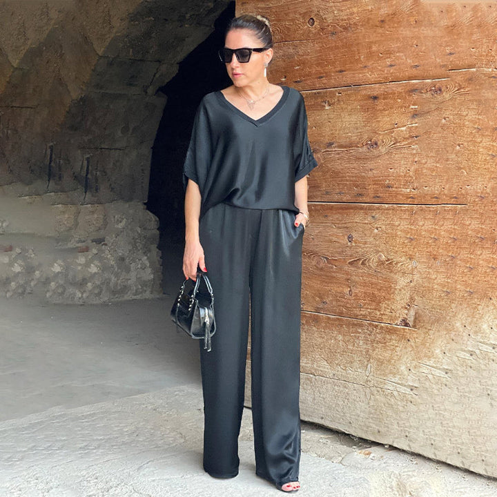 Levoire | Ensemble À Deux Pièces Élégant Et Brillant Avec Un Grand Décolleté En V