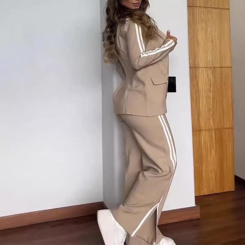 Levoire | Blazer Avec Revers En Kerber Et Pantalon Avec Jambe Large Ensemble