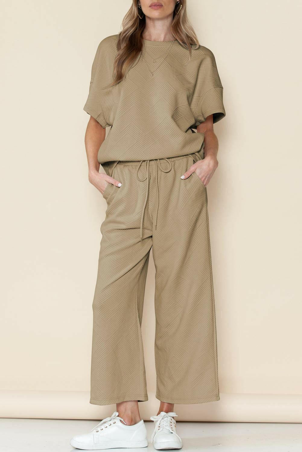 Levoire | T-Shirt À Coupe Ample Structuré Et Ensemble De Pantalon De Jogging Abricots-kaki